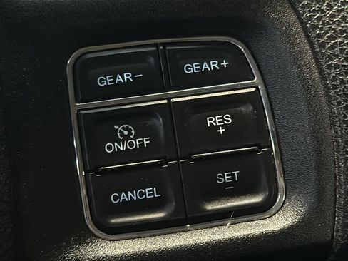 Used 2016 RAM 1500 Classic SLT AWD/4WD image 21