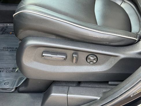 Used 2025 Honda Odyssey Touring image 16