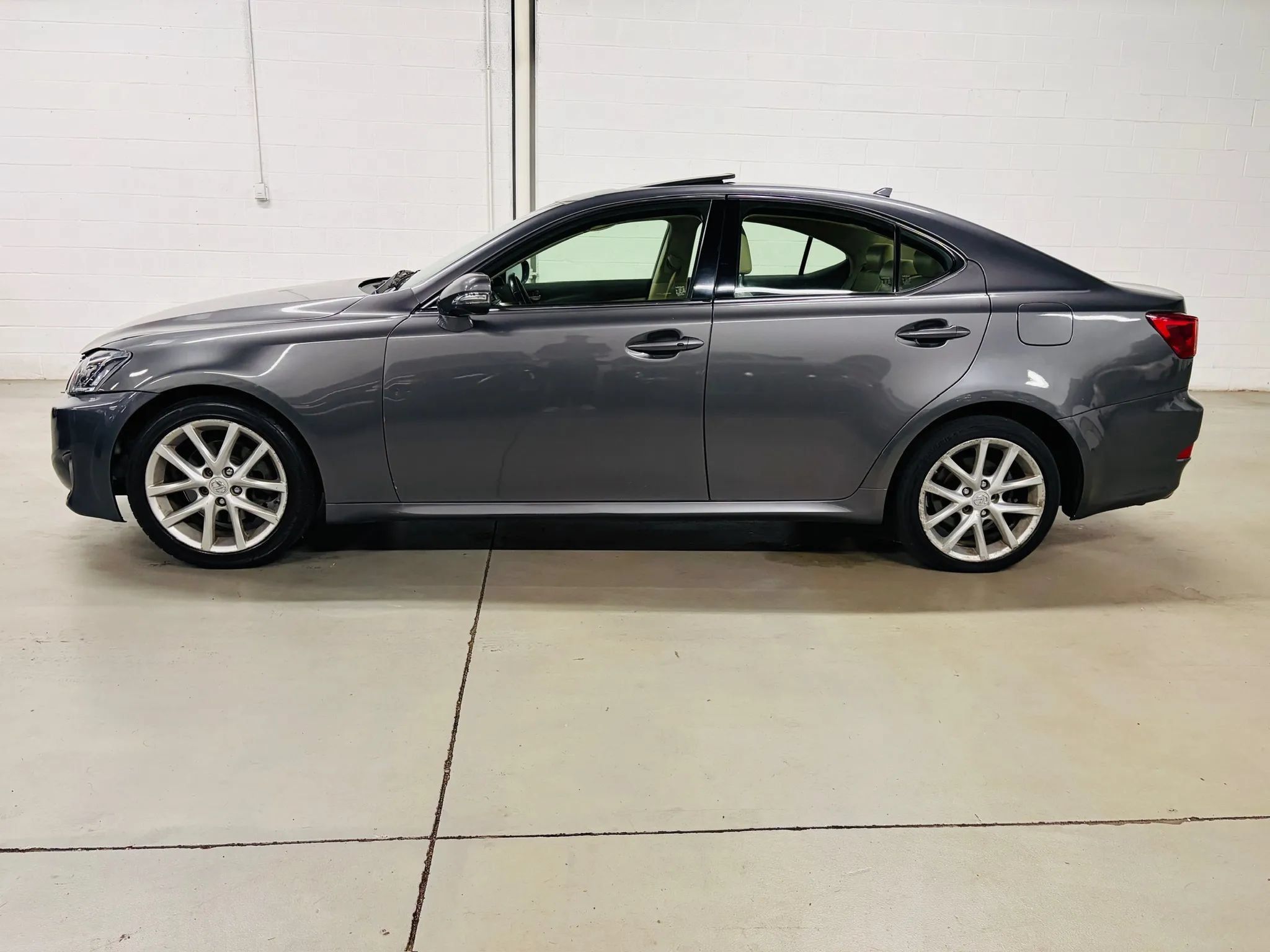 Used 2013 Lexus IS 250 w/ Premium Pkg Value Edition RWD image 5