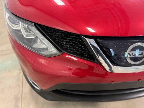 Used 2018 Nissan Rogue Sport SV w/ SV All-Weather Package AWD/4WD image 5