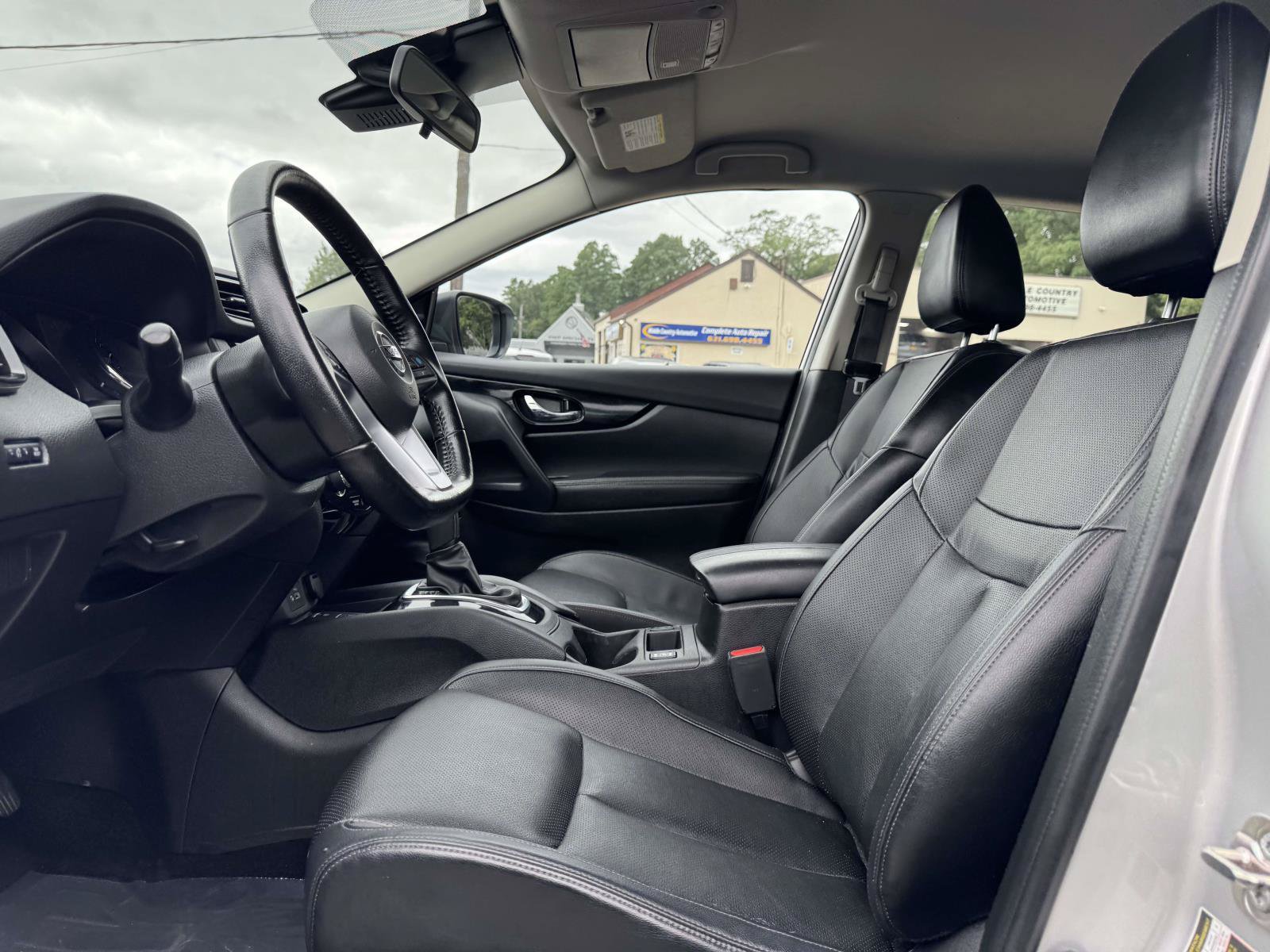 Used 2022 Nissan Rogue Sport SL AWD/4WD image 13