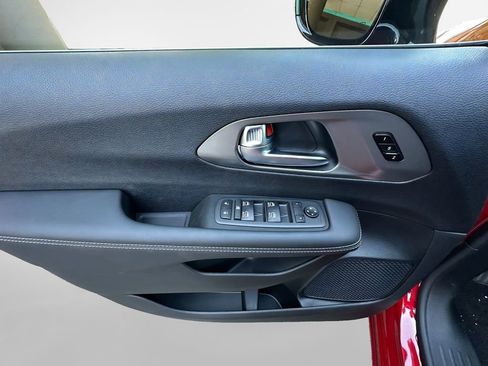 New 2026 Chrysler Pacifica Select FWD image 17