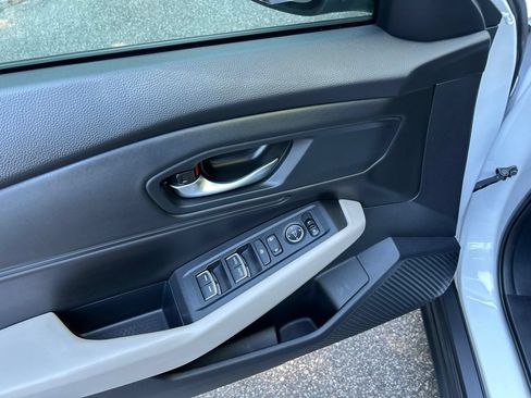 Used 2023 Honda Accord EX image 14