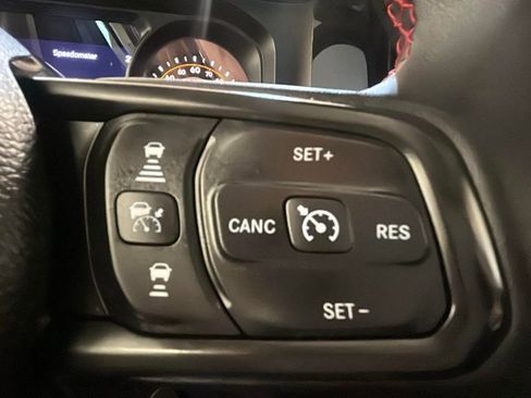 Used 2024 Jeep Wrangler Unlimited Rubicon image 19