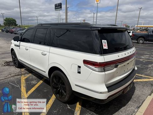 Used 2024 Lincoln Navigator L Black Label AWD/4WD image 3