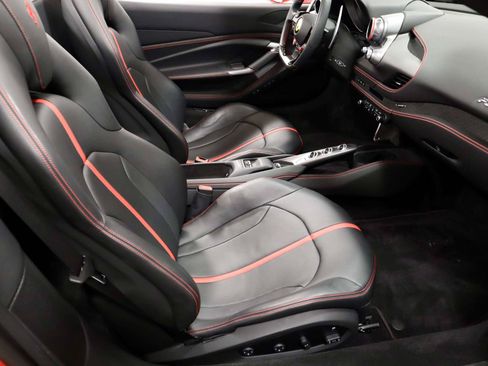 Certified 2022 Ferrari F8 Tributo RWD image 16