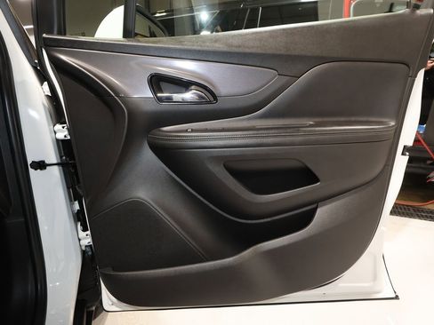 Used 2022 Buick Encore Preferred w/ Safety Package image 18