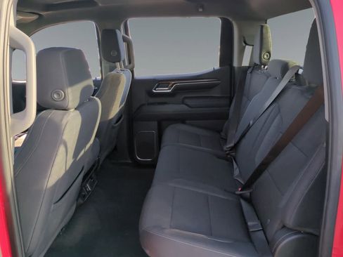 Used 2024 GMC Sierra 1500 SLE image 13