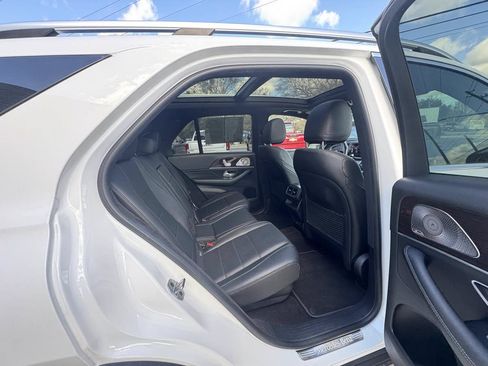 Used 2024 Mercedes-Benz GLE 350 4MATIC image 11
