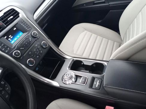 Used 2018 Ford Fusion S image 32