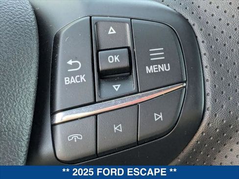 Used 2025 Ford Escape ST-Line Elite image 17