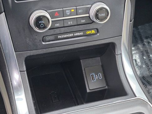 Used 2021 Ford Edge Titanium w/ Class II Trailer Tow Package image 28