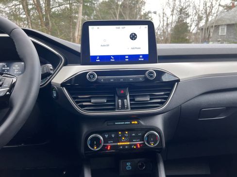 Used 2022 Ford Escape SE w/ Convenience Package image 26