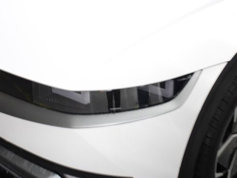 Used 2024 Hyundai Ioniq 5 SEL image 4