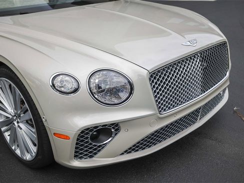 Used 2022 Bentley Continental GT Speed image 12