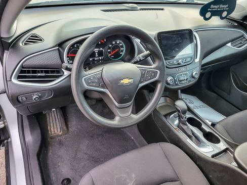 Used 2022 Chevrolet Malibu LS image 8