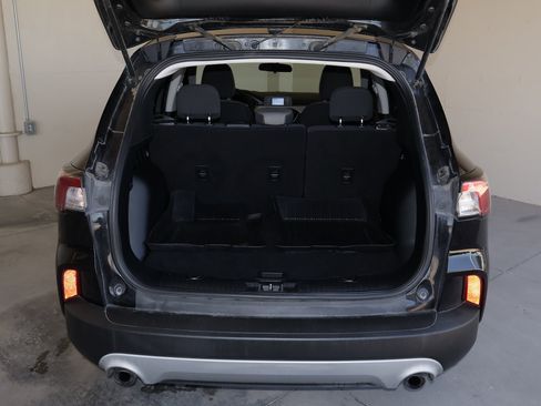 Used 2022 Ford Escape S AWD/4WD image 45