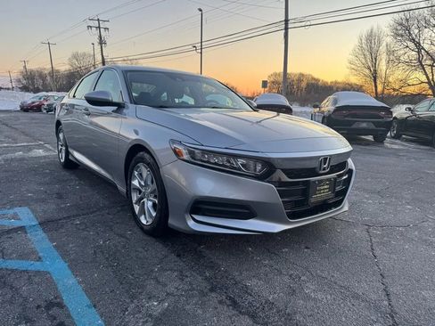Used 2019 Honda Accord LX image 4