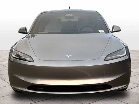 Used 2025 Tesla Model 3 Long Range RWD image 3
