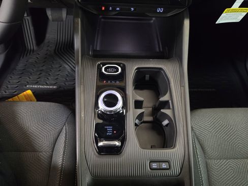 New 2026 Jeep Cherokee Laredo AWD/4WD image 23