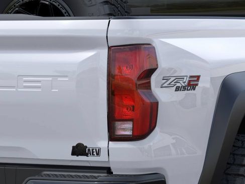 New 2026 Chevrolet Colorado ZR2 w/ ZR2 Bison Edition AWD/4WD image 11