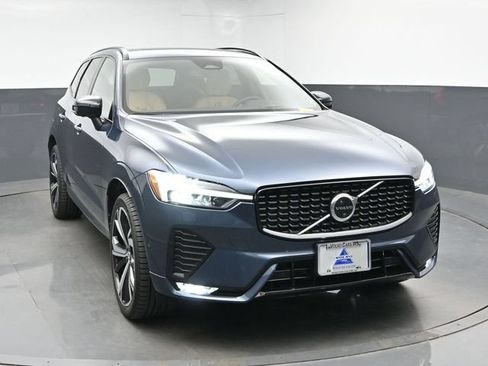 Used 2023 Volvo XC60 B5 Ultimate w/ Climate Package AWD/4WD image 2