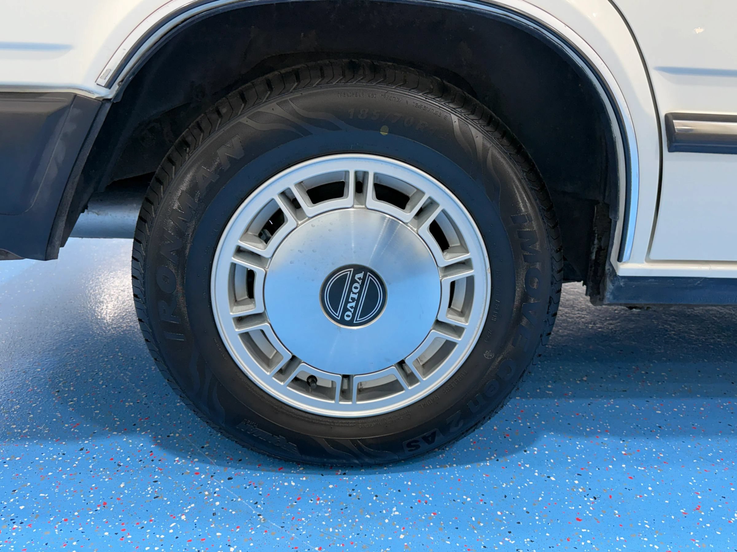 Used 1988 Volvo 740 GLE RWD image 50