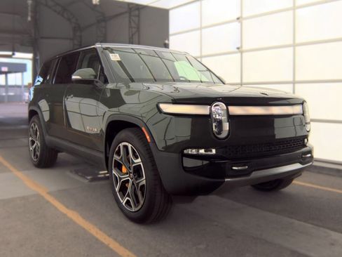 Used 2023 Rivian R1S Adventure AWD/4WD image 1