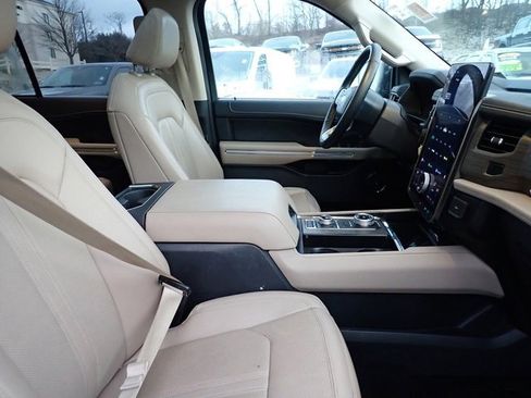 Used 2023 Ford Expedition Max Limited image 10