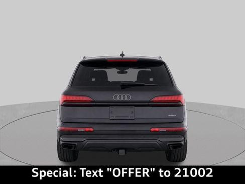 Certified 2025 Audi Q7 3.0T Prestige AWD/4WD image 5