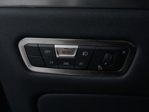 Used 2023 BMW X7 M60i w/ Executive Package image 22