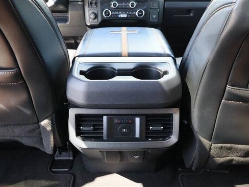 Used 2024 Ford F250 Platinum AWD/4WD image 31