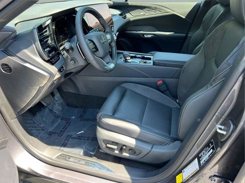 New 2025 Lexus RX 450h AWD w/ Luxury Package image 10