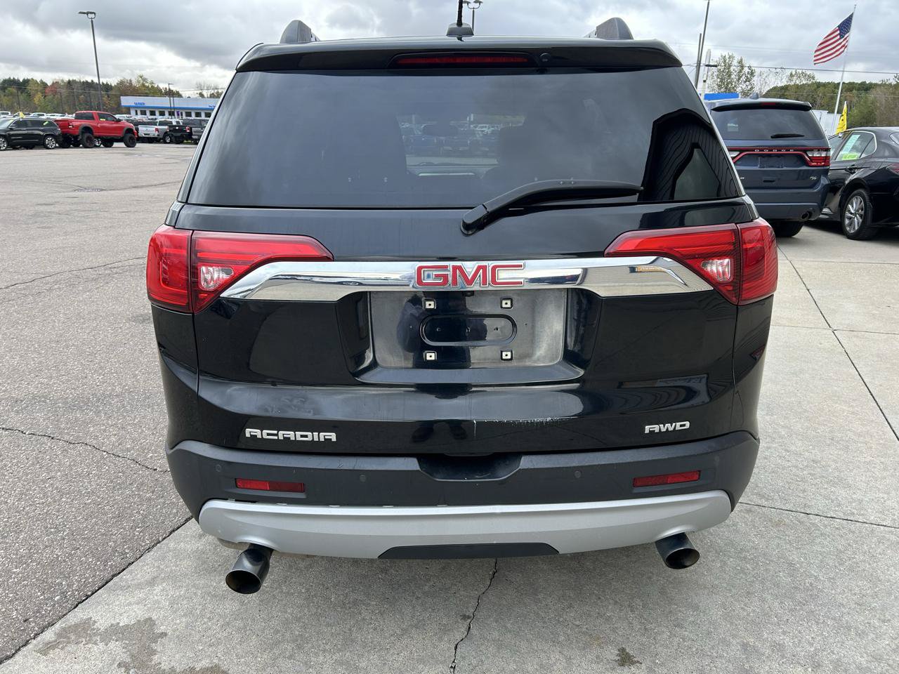 Used 2017 GMC Acadia SLT AWD/4WD image 6