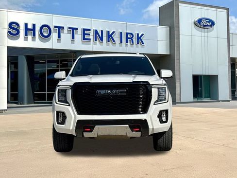 Used 2024 GMC Yukon AT4 w/ AT4 Premium Package AWD/4WD image 2