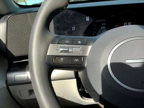 Used 2025 Hyundai Kona SEL image 23