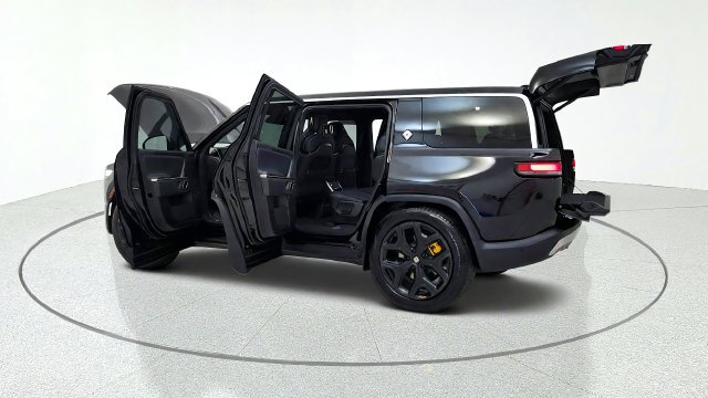 Used 2024 Rivian R1S Adventure Quad AWD/4WD image 15