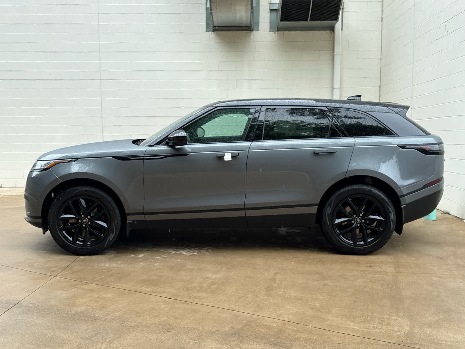 Used 2026 Land Rover Range Rover Velar S AWD/4WD image 5