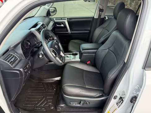 Used 2024 Toyota 4Runner SR5 image 11