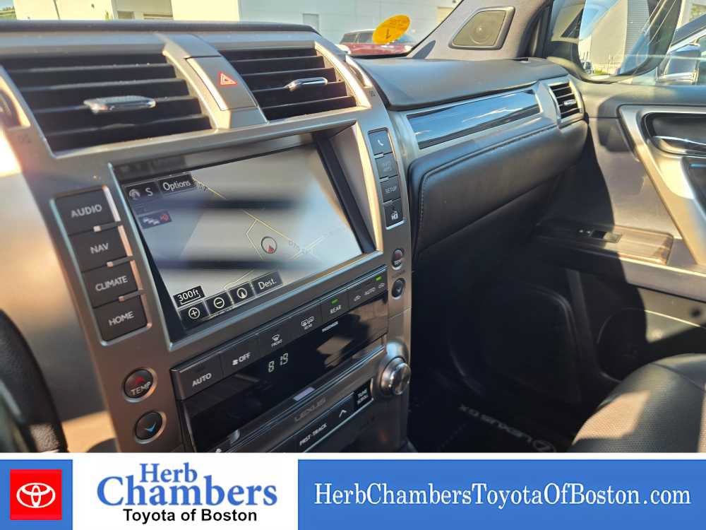 Used 2020 Lexus GX 460 Premium w/ Premium Package AWD/4WD image 25