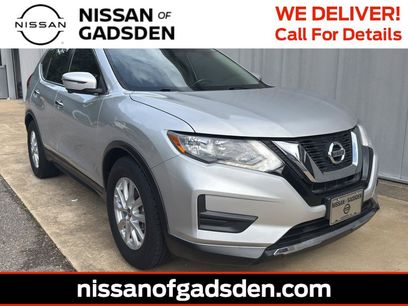 Used 2017 Nissan Rogue SV w/ SV Premium Package