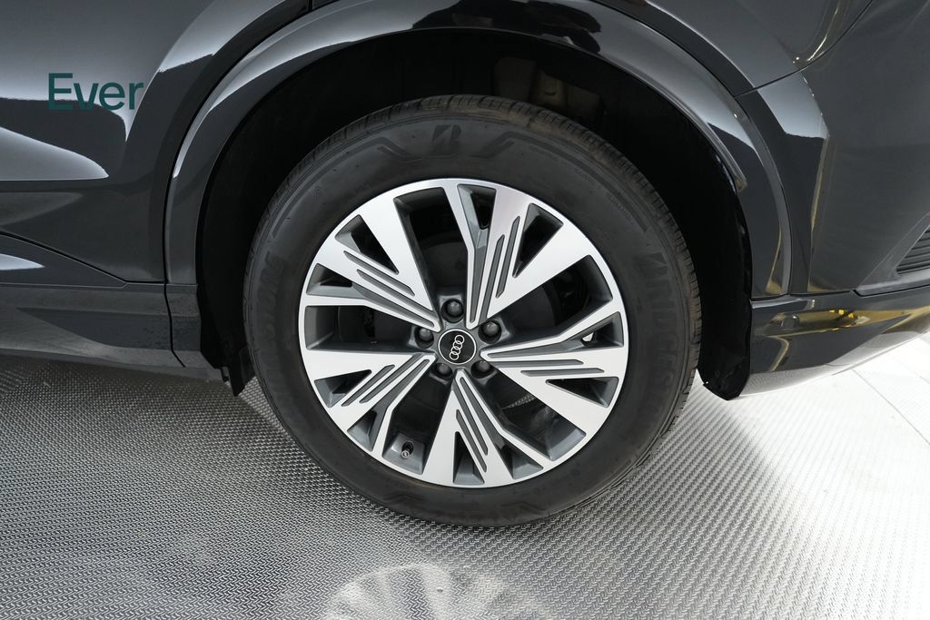 Used 2023 Audi Q4 e-tron Premium Plus w/ Premium Plus RWD image 19