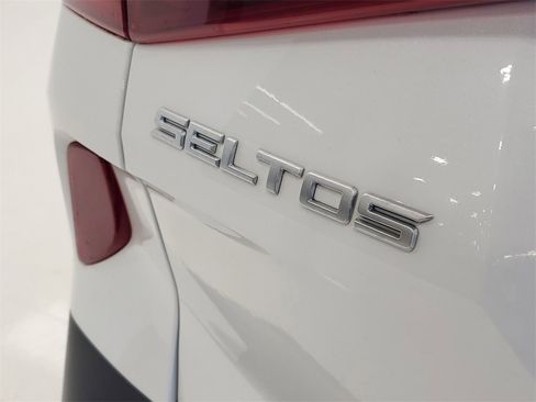 Certified 2023 Kia Seltos S image 8