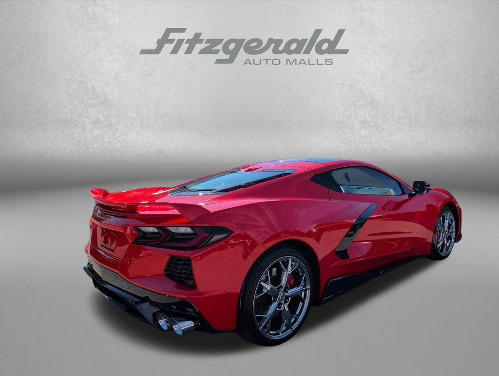 Used 2022 Chevrolet Corvette Stingray Premium Cpe w/ Z51 Performance Package RWD image 4