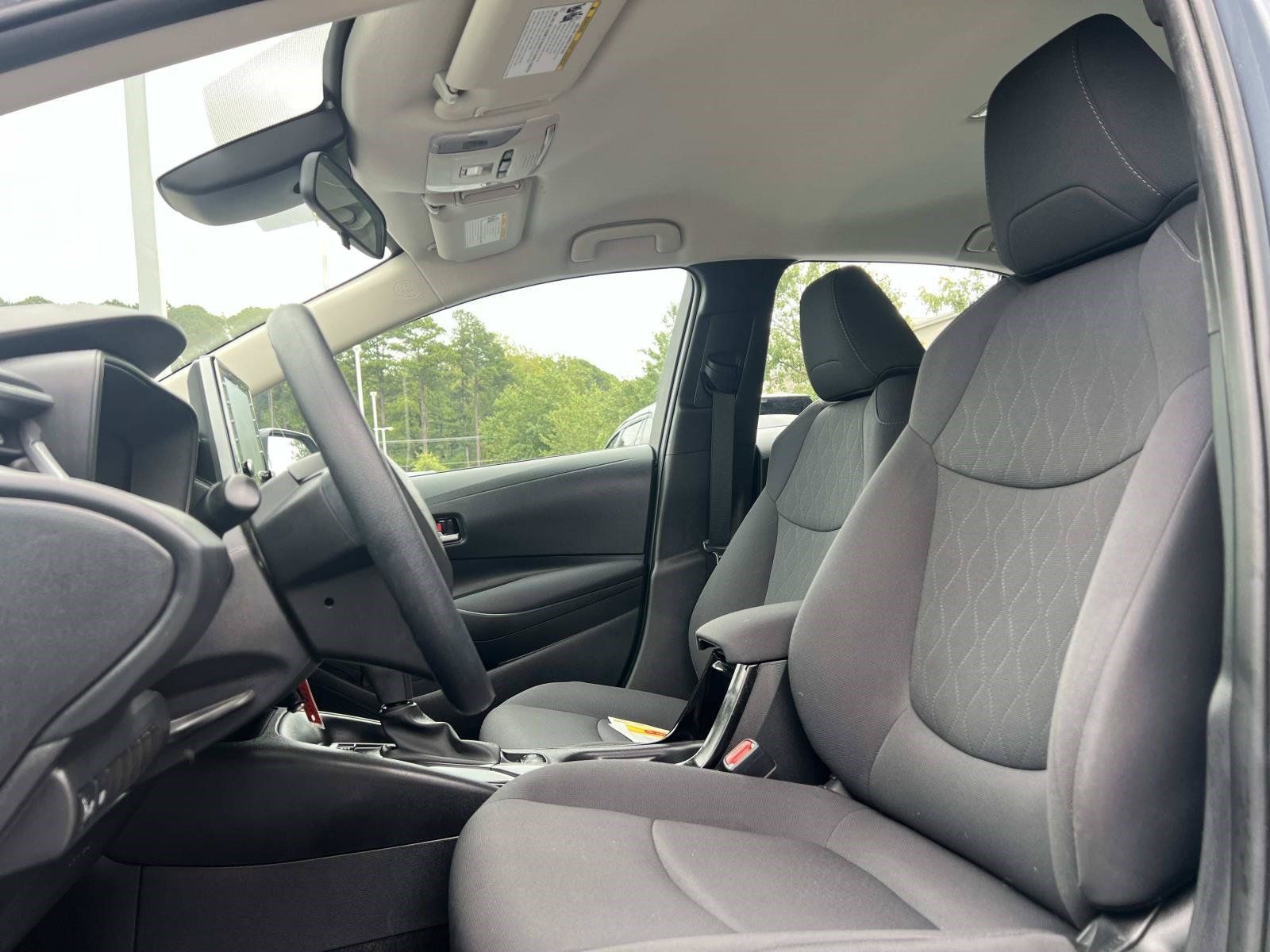 Used 2020 Toyota Corolla LE FWD image 17