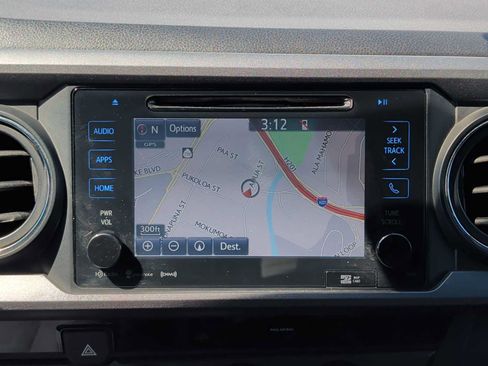 Used 2018 Toyota Tacoma TRD Sport RWD image 18
