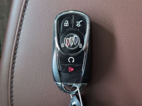 Used 2021 Buick Enclave Avenir w/ Avenir Technology Package image 37