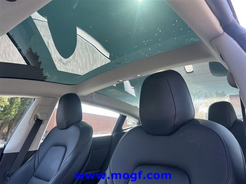 Used 2020 Tesla Model 3 Long Range image 18