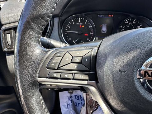 Certified 2022 Nissan Rogue Sport SV AWD/4WD image 32