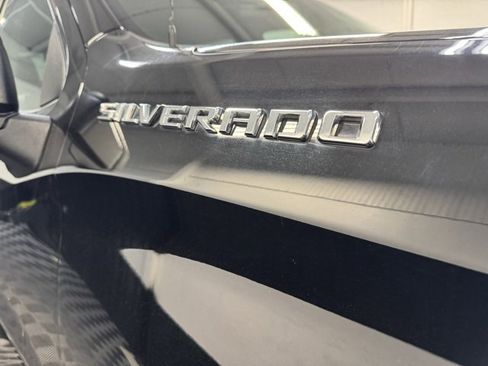 Used 2020 Chevrolet Silverado 1500 Custom w/ Custom Value Package image 32